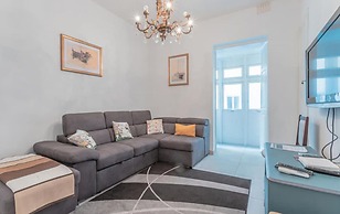 Fairytale - Maltese Balcony - Separate Living Room