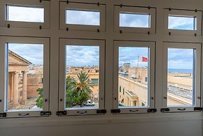 Luxury 2BR Valletta Apartment - Square Sea View
