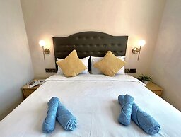 Panoramic SEA View Penthouse With Terrace Grill