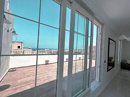 Panoramic SEA View Penthouse With Terrace Grill