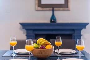 Boutique Style 1BR Apartment- Square Sea View