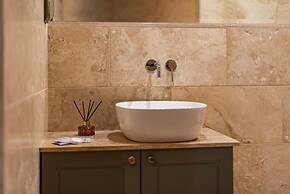 Boutique Style 1BR Apartment- Square Sea View