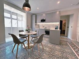 Self Check-in 1BR Refurbished Apartment