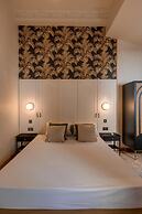 Exquisite Apartment With Patio