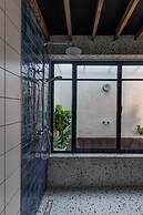 Exquisite Apartment With Patio