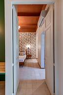 Spacious Apartment With Patio and Workspace