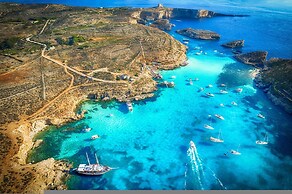 Charming Spacious 3BR Apartment