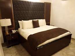Bizzare Luxury Apartment