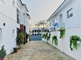 Bizzare Luxury Apartment