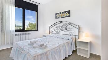 Camelia in Llafranc With 4 Bedrooms and 3 Bathrooms