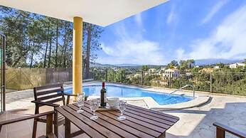 Camelia in Llafranc With 4 Bedrooms and 3 Bathrooms