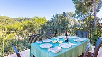 Ronda in Llafranc With 4 Bedrooms and 3 Bathrooms