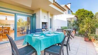 Ronda in Llafranc With 4 Bedrooms and 3 Bathrooms