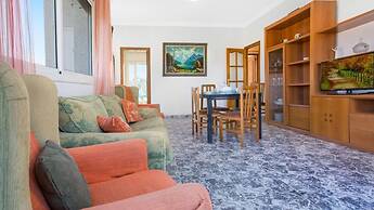 Alonso in Vidreres With 4 Bedrooms and 1 Bathrooms