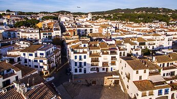 Peral in Llafranc With 2 Bedrooms and 2 Bathrooms