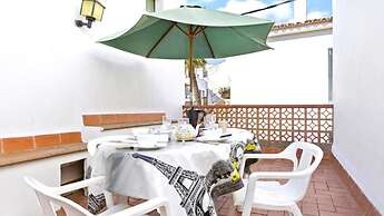 Peral in Llafranc With 2 Bedrooms and 2 Bathrooms