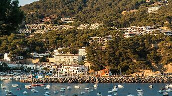 Peral in Llafranc With 2 Bedrooms and 2 Bathrooms