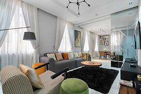 Bizzare Luxury Apartment