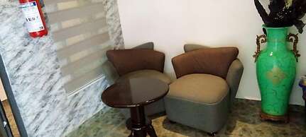 Bizzare Luxury Apartment