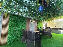 Bizzare Luxury Apartment