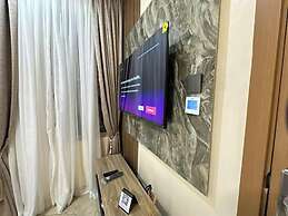 Bizzare Luxury Apartment