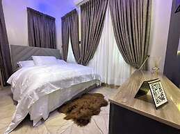 Bizzare Luxury Apartment