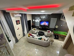 Bizzare Luxury Apartment
