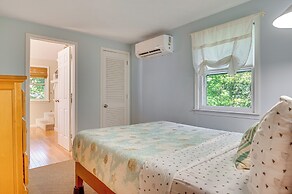 1/2 Mi to Ogunquit Beach: Maine Home w/ Deck!
