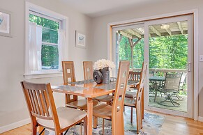 1/2 Mi to Ogunquit Beach: Maine Home w/ Deck!