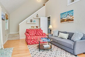 1/2 Mi to Ogunquit Beach: Maine Home w/ Deck!