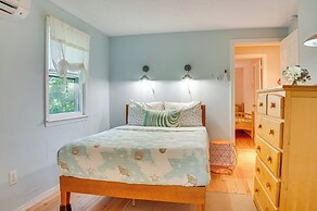 1/2 Mi to Ogunquit Beach: Maine Home w/ Deck!