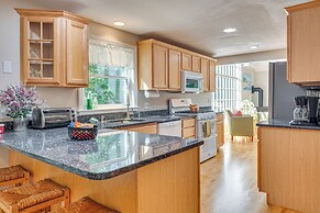 1/2 Mi to Ogunquit Beach: Maine Home w/ Deck!