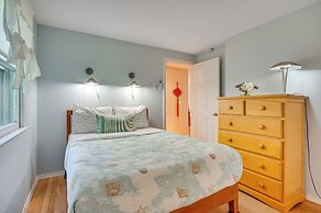 1/2 Mi to Ogunquit Beach: Maine Home w/ Deck!