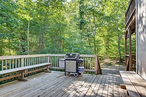 1/2 Mi to Ogunquit Beach: Maine Home w/ Deck!