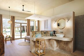 Clove Island Essence & SPA