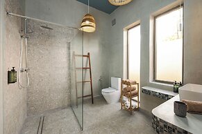 Clove Island Essence & SPA