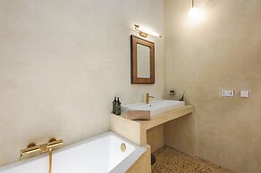 Clove Island Essence & SPA