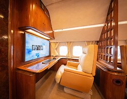 Boeing Airliner Private Jet With hot tub and Sauna