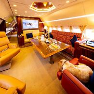 Boeing Airliner Private Jet With hot tub and Sauna