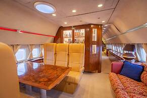 Boeing Airliner Private Jet With hot tub and Sauna