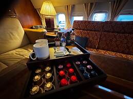 Boeing Airliner Private Jet With hot tub and Sauna