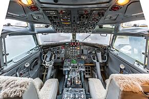 Boeing Airliner Private Jet With hot tub and Sauna