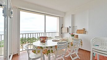 City-centered Comfort in Agde
