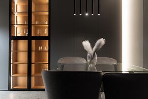 Royalton Suites