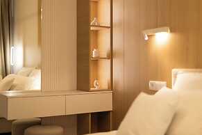 Royalton Suites