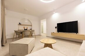 Royalton Suites