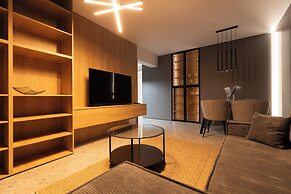 Royalton Suites