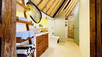 Hillstone Luxury Village