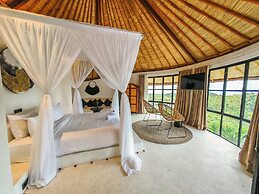 Hillstone Luxury Village