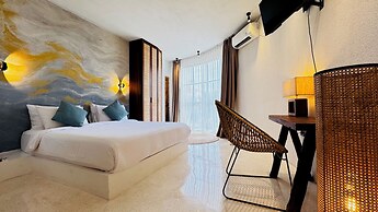 Hillstone Luxury Village